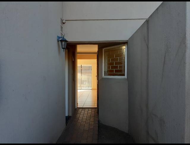 3 BEDROOM APARTMENT FOR SALE IN SASOLBURG CENTRAL